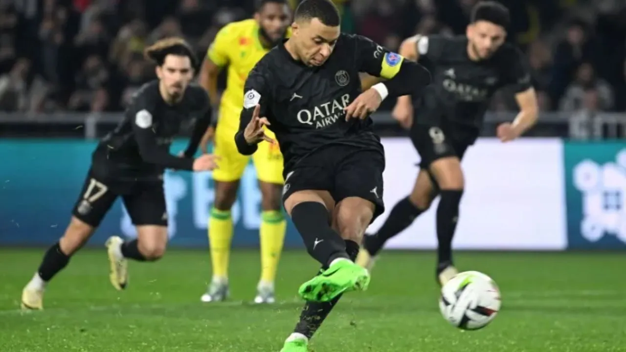 Kylian Mbappe Inspires PSG to Victory Over Nantes Amid Departure Talks